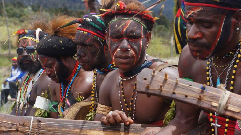 Papua Culture Indonesia - Traditions - FactsofIndonesia.com