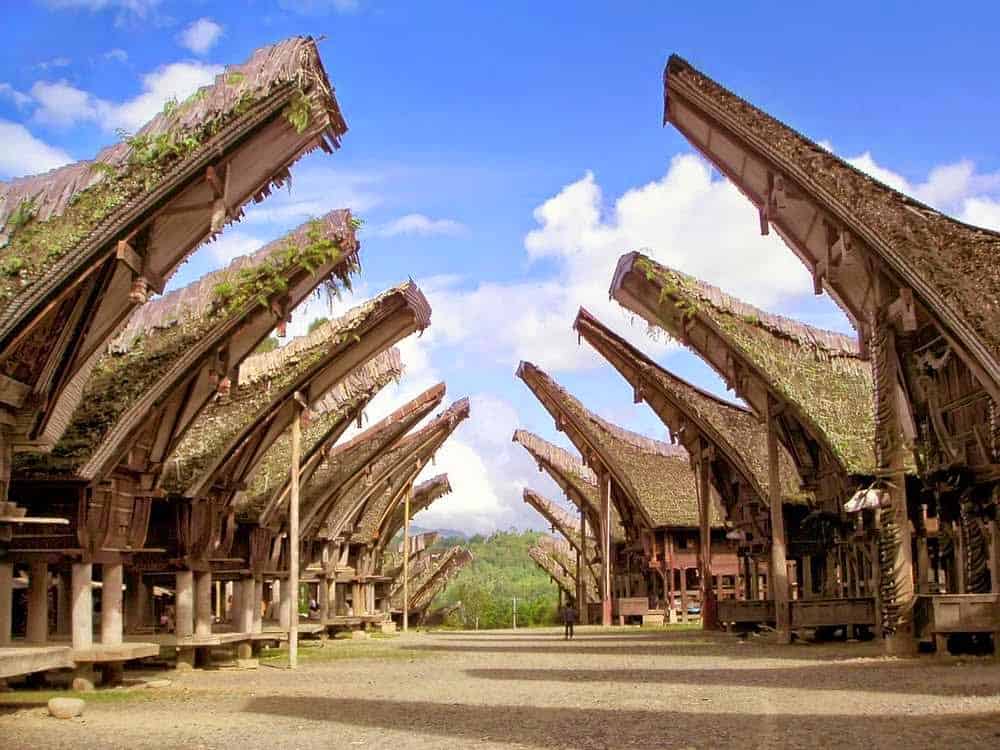 Top 17 Historical Buildings in Indonesia Must Know - FactsofIndonesia.com