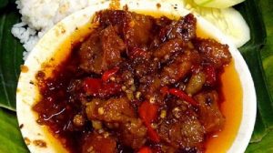 Most Famous Yogyakarta Street Food (Oseng-oseng Mercon)