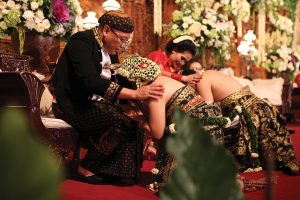 Pre-Marriage Rituals in Javanese Culture  (Sungkeman)