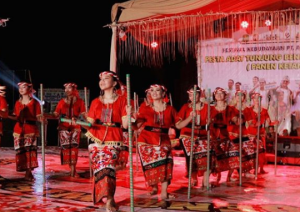 Traditional Dances from East Kalimantan (Gantar Dance)
