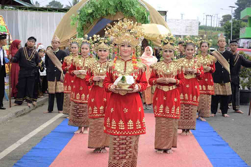 Traditional Dances From Bengkulu  (Kejei Dance)