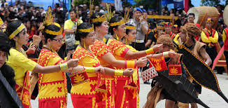Traditional Dances From North Sumatra (Maena Dance)