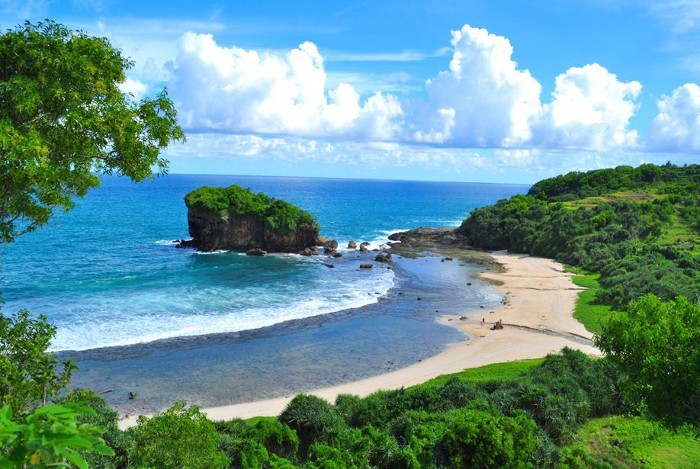 Indonesian Cities with Best Beaches