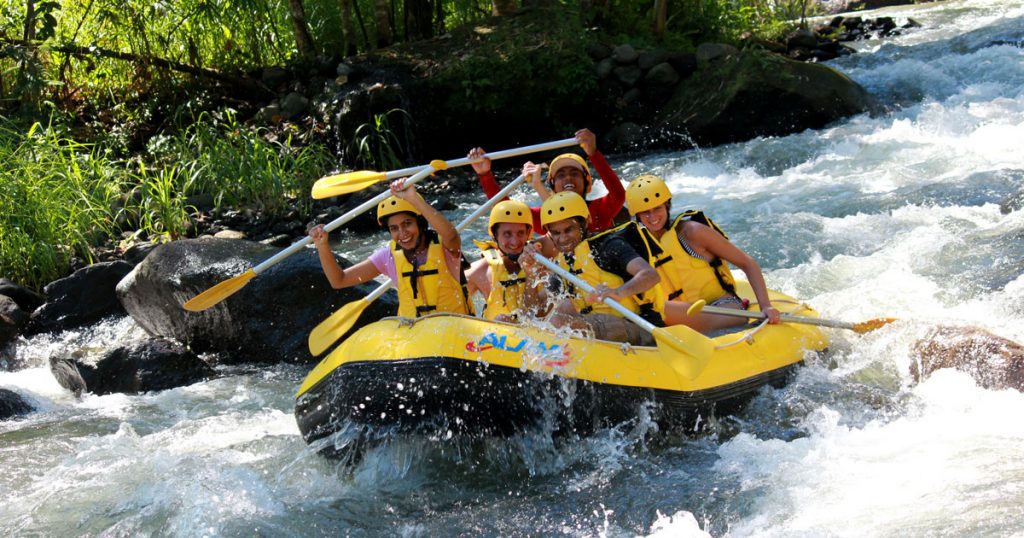 Extreme Sports in Bali (Rafting)