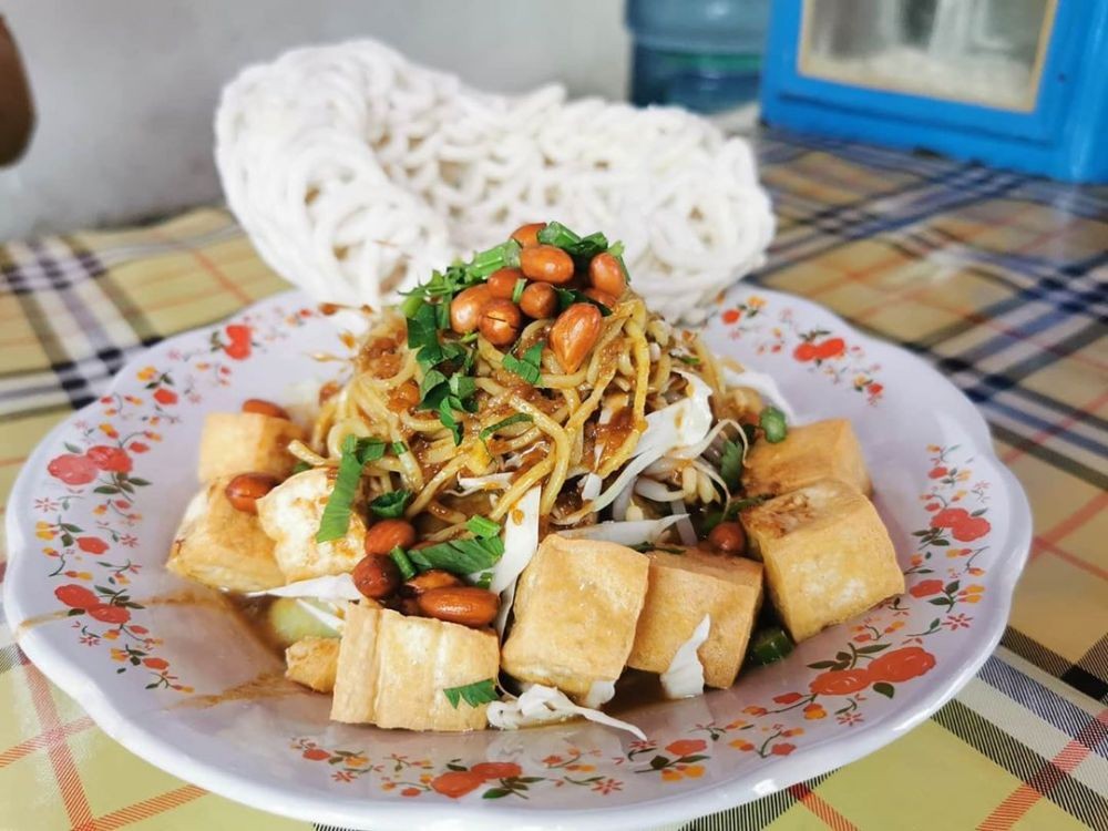 Type of Tofu Dishes in Indonesia (Tahu Guling)