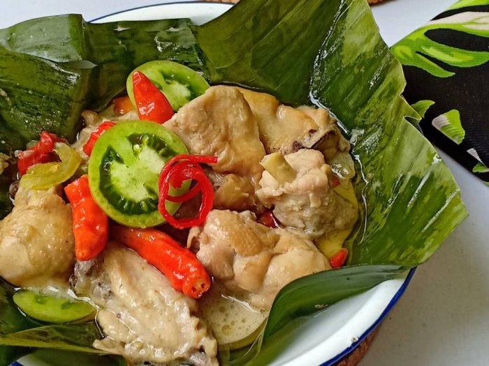 Indonesian Dishes Wrapped In Banana Leaf